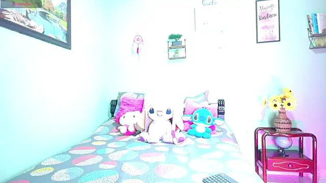 angelic coral online show from November 8, 2025, 1:06 am