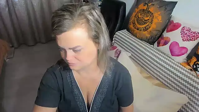 MildMature online show from September 27, 2025, 11:32 pm