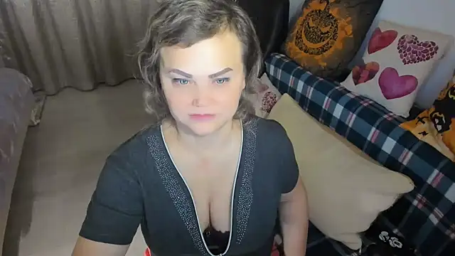 MildMature online show from December 4, 2025, 7:44 pm