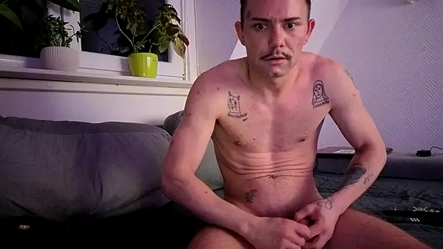 GayBoy 28 32 online show from December 14, 2025, 3:34 am