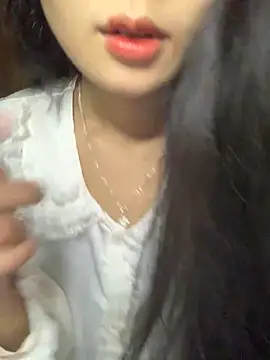 Nhinhi18 online show from December 2, 2025, 2:12 pm