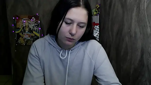 Linda S  online show from November 14, 2025, 12:26 pm