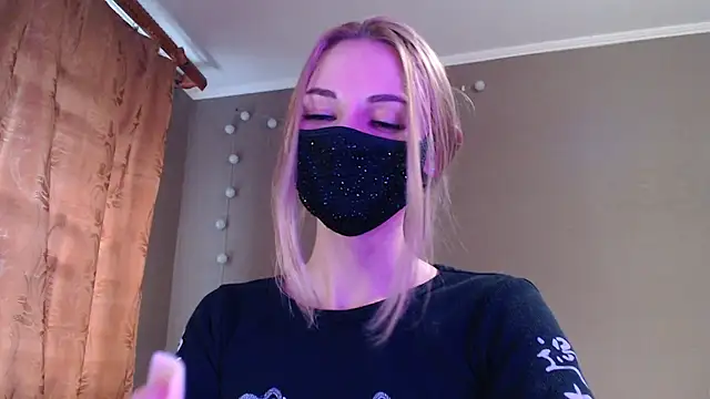 Snapshot of Iris_lave chatting on October 1, 2025, 3:07 pm Iris lave online show from October 1, 2025, 3:07 pm