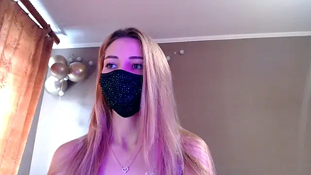 Snapshot of Iris_lave chatting on November 23, 2025, 11:43 am Iris lave online show from November 23, 2025, 11:43 am