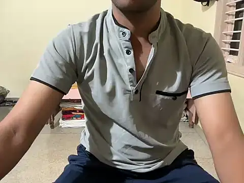 Snapshot of project085 chatting on October 25, 2025, 2:35 pm project085 online show from October 25, 2025, 2:35 pm