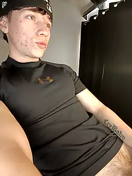 Snapshot of Logan_sixxer chatting on October 8, 2025, 9:12 pm Logan sixxer online show from October 8, 2025, 9:12 pm