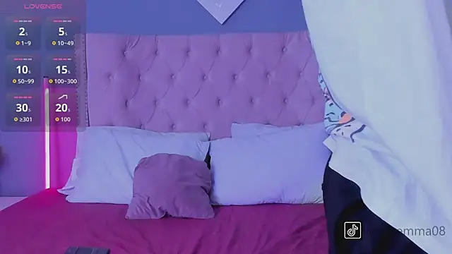 Joe And Emma online show from November 17, 2025, 8:14 pm