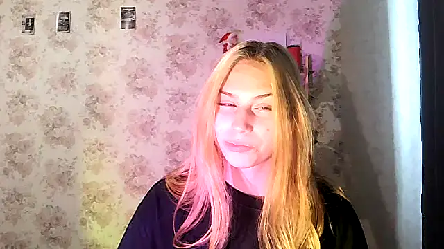 ClaireLaSweet online show from September 22, 2025, 12:34 am