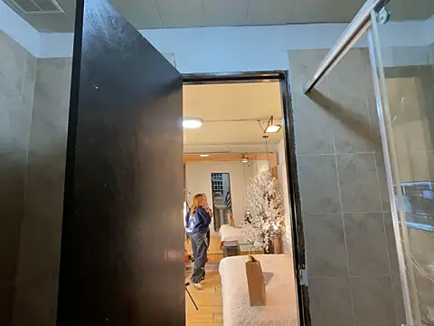 CamilleMilano online show from September 14, 2025, 5:28 am