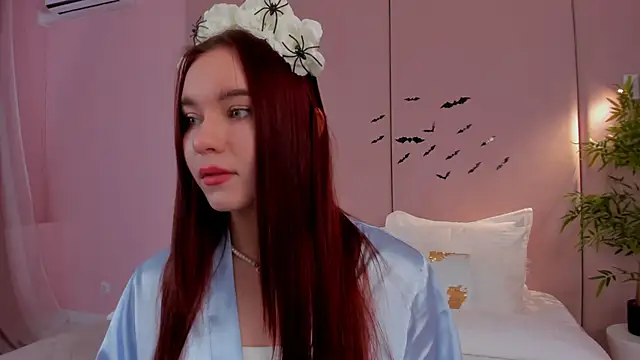 NoraHaynes online show from October 27, 2025, 3:10 am