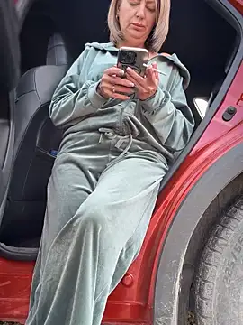 Snapshot of Milena-MilfaXXX chatting on November 23, 2025, 6:13 am Milena-MilfaXXX online show from November 23, 2025, 6:13 am