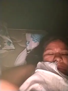 hotmom33 online show from December 14, 2025, 12:32 pm