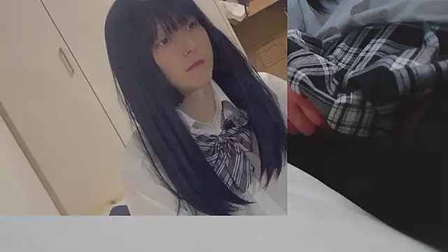 Snapshot of Mia032 chatting on November 14, 2025, 3:22 pm Mia032 online show from November 14, 2025, 3:22 pm