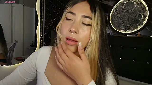 Snapshot of _ManuVeelez chatting on November 22, 2025, 6:01 am ManuVeelez online show from November 22, 2025, 6:01 am