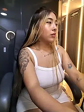 Snapshot of _ManuVeelez chatting on December 14, 2025, 4:01 pm ManuVeelez online show from December 14, 2025, 4:01 pm