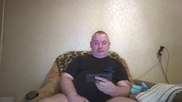 Snapshot of prostagowa chatting on December 4, 2025, 10:35 am prostagowa online show from December 4, 2025, 10:35 am