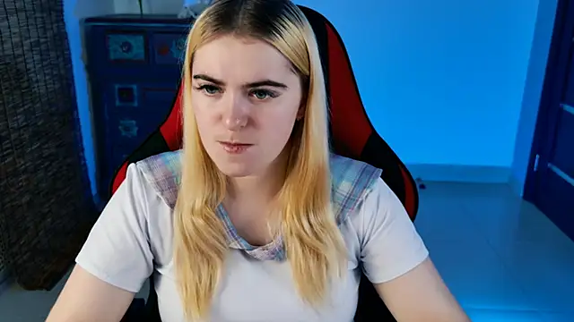 Snapshot of Stef_Nicks chatting on October 24, 2025, 6:21 am Stef Nicks online show from October 24, 2025, 6:21 am