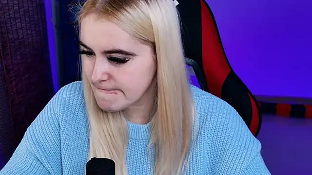 Snapshot of Stef_Nicks chatting on November 1, 2025, 9:11 am Stef Nicks online show from November 1, 2025, 9:11 am