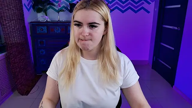 Snapshot of Stef_Nicks chatting on November 23, 2025, 9:09 am Stef Nicks online show from November 23, 2025, 9:09 am