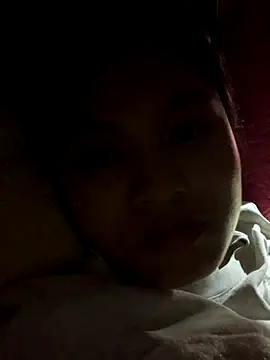 Snapshot of NhuFox chatting on October 29, 2025, 3:03 pm NhuFox online show from October 29, 2025, 3:03 pm