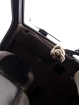 Snapshot of N_i_k_o_l_a_u chatting on November 1, 2025, 9:22 am N i k o l a u online show from November 1, 2025, 9:22 am