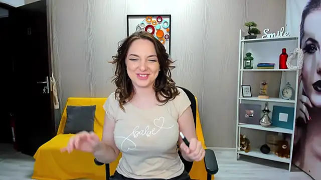 JaquelinLaurent online show from September 12, 2025, 7:47 pm