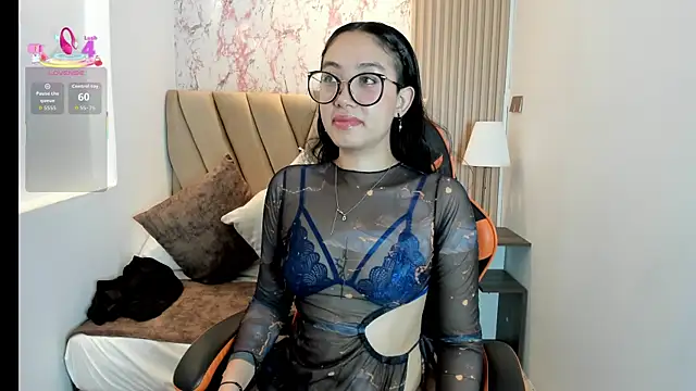 Snapshot of Yuna__Min chatting on September 20, 2025, 12:06 pm Yuna  Min online show from September 20, 2025, 12:06 pm