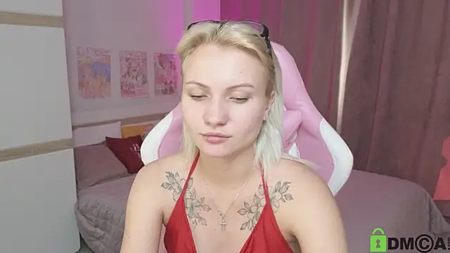 Snapshot of Cameronlovely_ chatting on September 9, 2025, 8:14 am Cameronlovely online show from September 9, 2025, 8:14 am