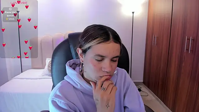 Snapshot of Celestee_rain chatting on September 26, 2025, 11:25 am Celestee rain online show from September 26, 2025, 11:25 am