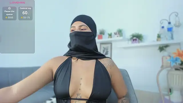 Snapshot of zali_mahamed chatting on November 17, 2025, 8:58 pm zali mahamed online show from November 17, 2025, 8:58 pm