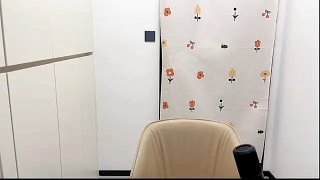 Rosalind xixi online show from October 18, 2025, 2:36 am