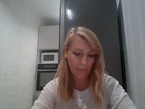 Snapshot of Vexxaa chatting on October 23, 2025, 5:55 pm Vexxaa online show from October 23, 2025, 5:55 pm
