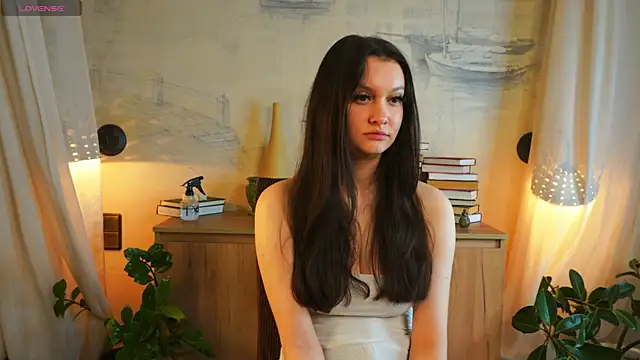 Snapshot of EvaDowe chatting on October 11, 2025, 7:40 am EvaDowe online show from October 11, 2025, 7:40 am