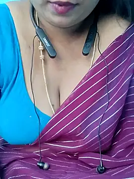 yelmaji91 online show from September 23, 2025, 4:37 am