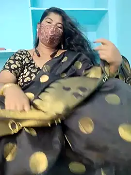 yelmaji91 online show from October 7, 2025, 4:42 am