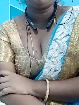 yelmaji91 online show from November 12, 2025, 4:46 am