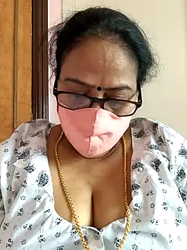 Snapshot of heera-rani chatting on September 12, 2025, 9:09 am heera-rani online show from September 12, 2025, 9:09 am