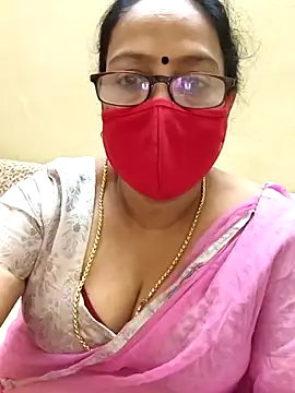 Snapshot of heera-rani chatting on October 15, 2025, 8:03 am heera-rani online show from October 15, 2025, 8:03 am