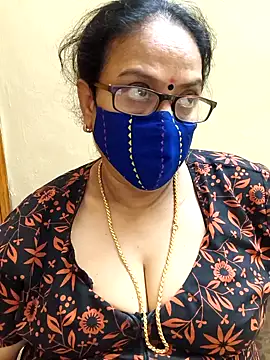 Snapshot of heera-rani chatting on November 6, 2025, 5:03 pm heera-rani online show from November 6, 2025, 5:03 pm