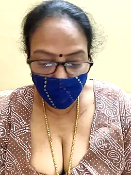 Snapshot of heera-rani chatting on November 9, 2025, 10:46 am heera-rani online show from November 9, 2025, 10:46 am