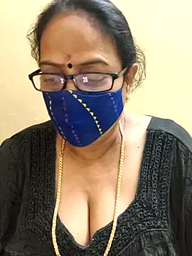 Snapshot of heera-rani chatting on November 26, 2025, 4:30 pm heera-rani online show from November 26, 2025, 4:30 pm