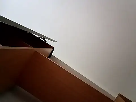 Vera Elle online show from October 9, 2025, 5:05 am