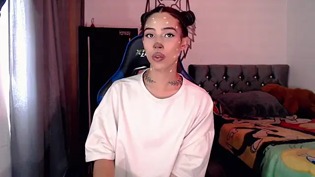 Sweet-Cris online show from October 21, 2025, 6:52 pm