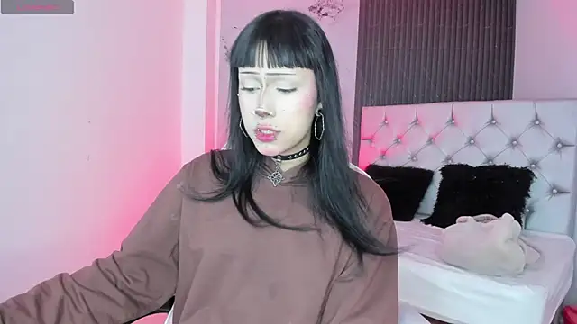 chloesagee online show from October 26, 2025, 10:36 pm