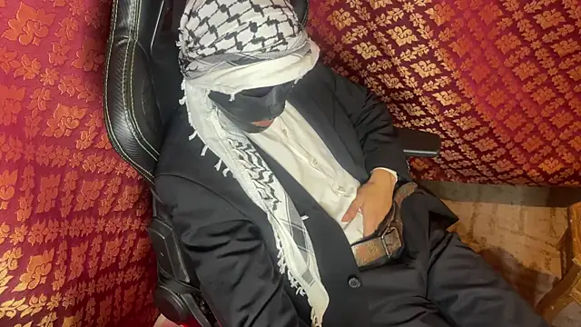 Snapshot of JUSTFORRICH chatting on November 12, 2025, 9:36 pm JUSTFORRICH online show from November 12, 2025, 9:36 pm