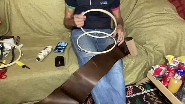 Snapshot of JUSTFORRICH chatting on December 1, 2025, 12:15 am JUSTFORRICH online show from December 1, 2025, 12:15 am