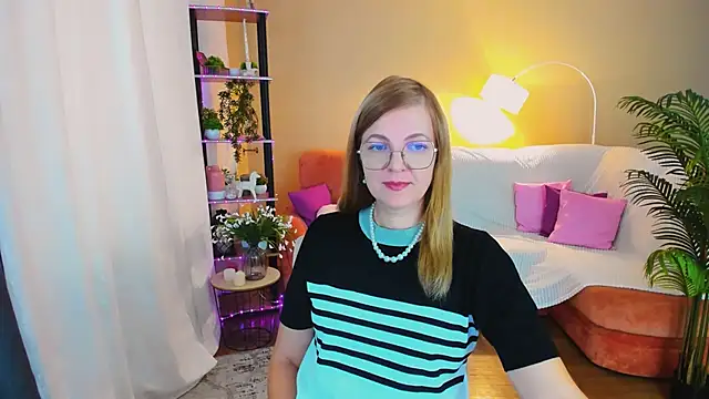 YourUniverser online show from September 23, 2025, 4:15 am