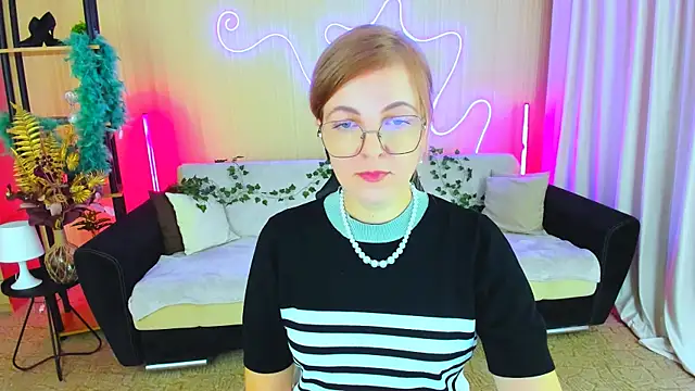 YourUniverser online show from November 20, 2025, 4:12 am