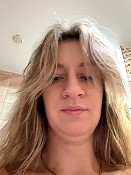 EvvaMur online show from October 30, 2025, 2:02 am