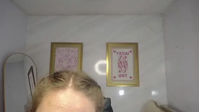 Snapshot of Luna_Star_v chatting on November 2, 2025, 3:09 am Luna Star v online show from November 2, 2025, 3:09 am